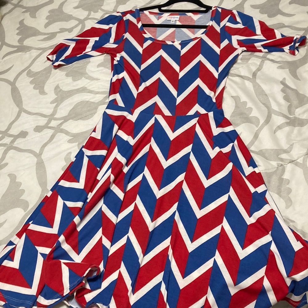LulaRoe Nicole dress, size Small.